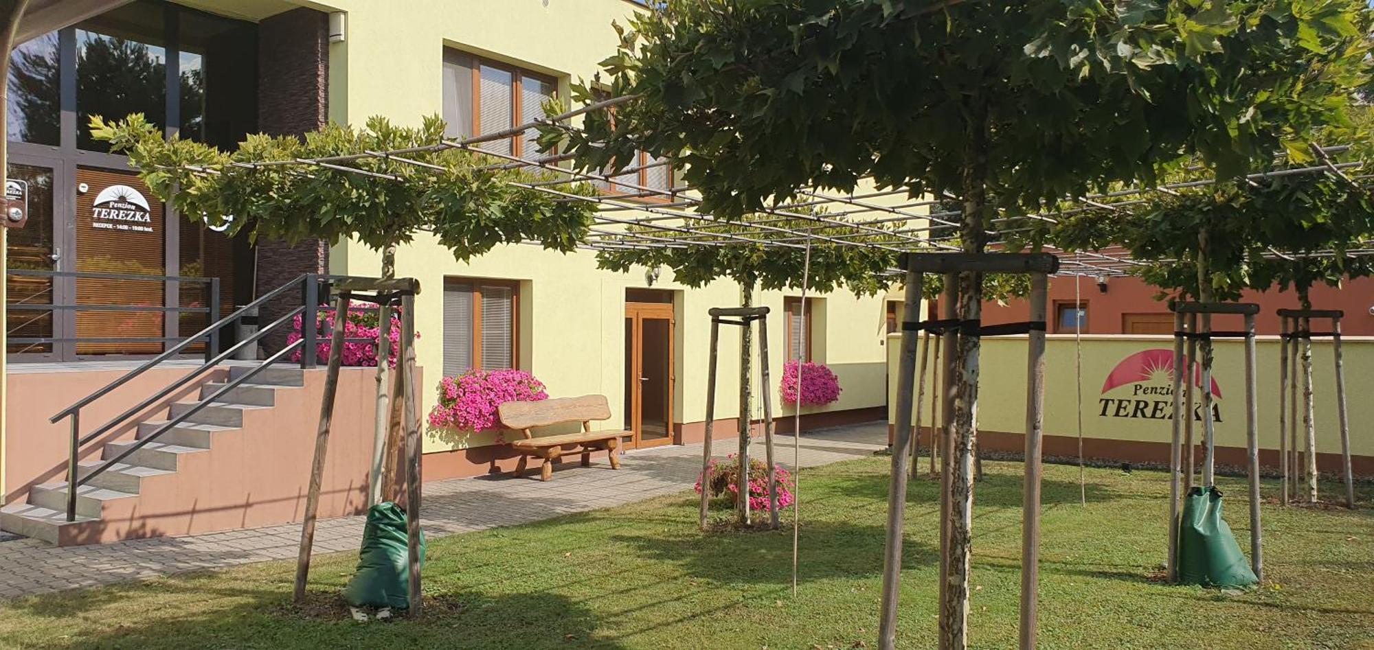 Penzion Terezka Hlucin Exterior photo